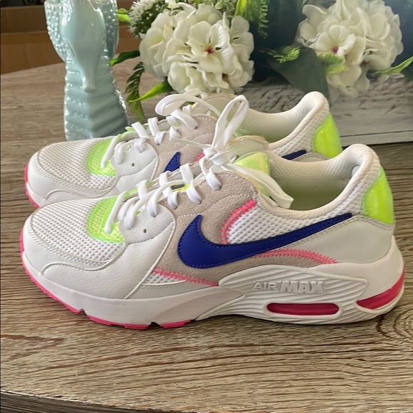 Nike Air Max White Sneakers with Blue and Pink Accents - Picture 1 of 3